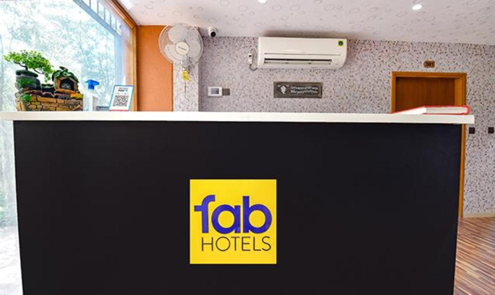 Fabhotel Siddharth Corporate - Vavol, Gandhinagar Buitenkant foto