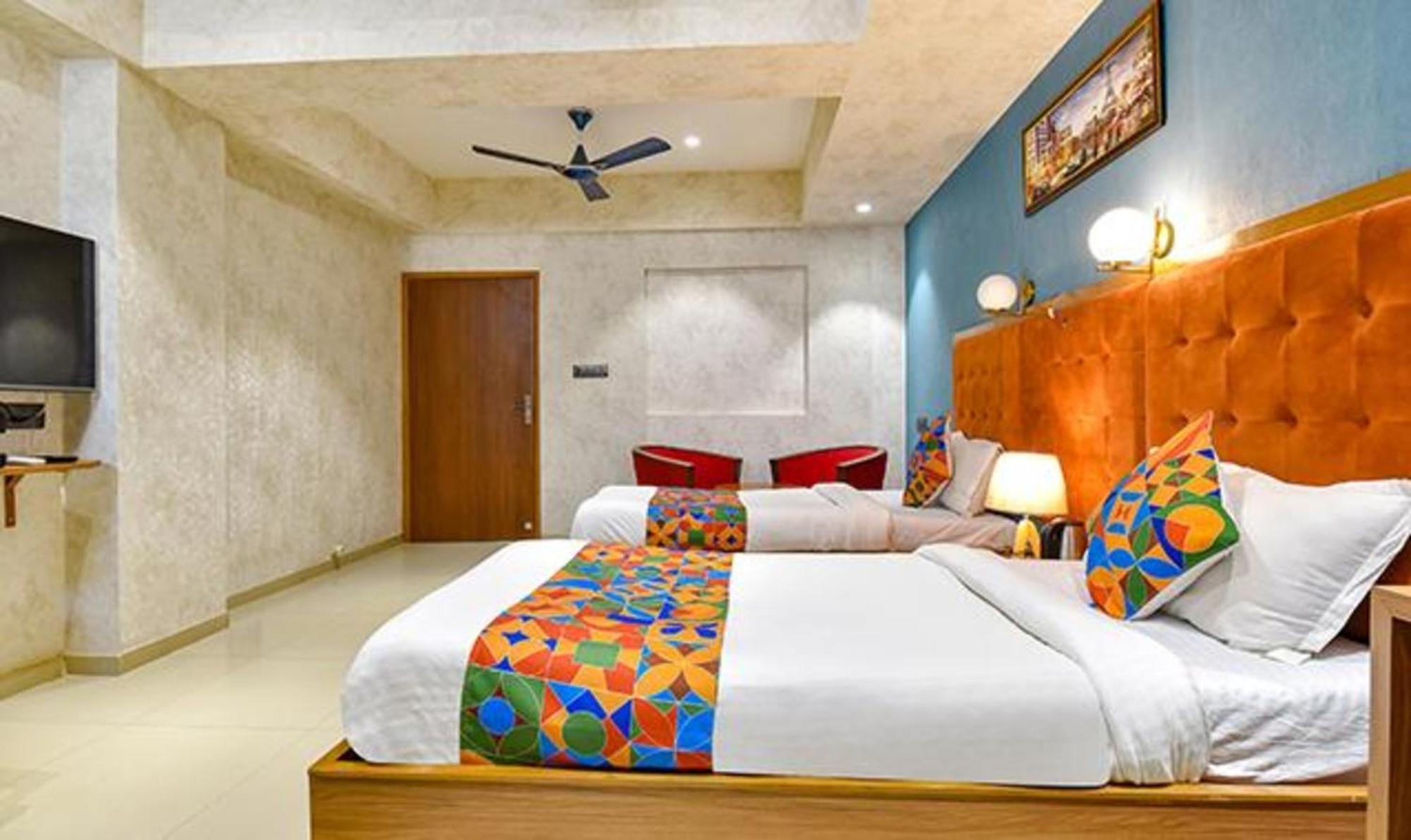 Fabhotel Siddharth Corporate - Vavol, Gandhinagar Buitenkant foto