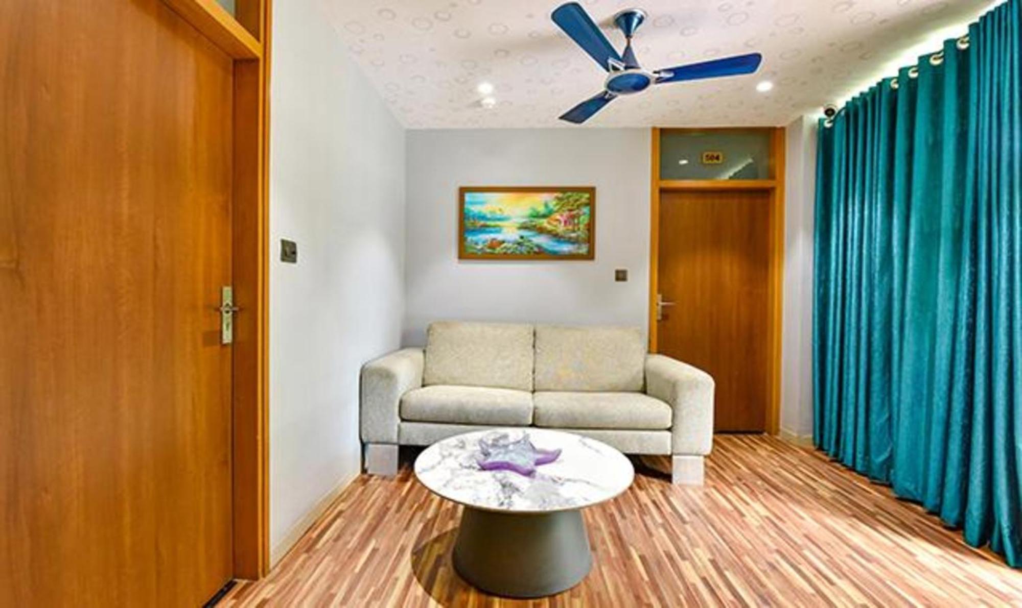 Fabhotel Siddharth Corporate - Vavol, Gandhinagar Buitenkant foto