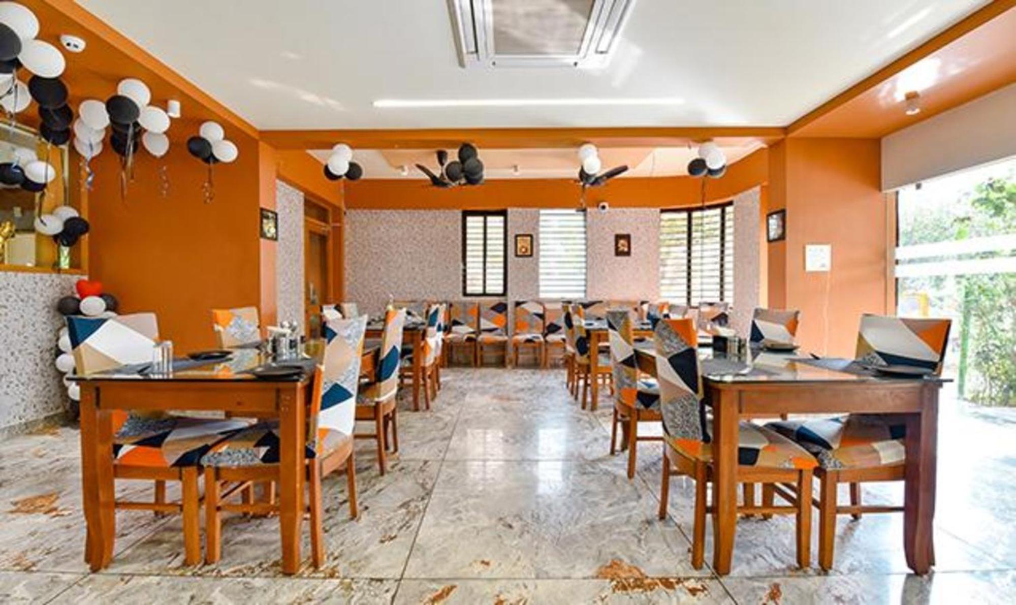 Fabhotel Siddharth Corporate - Vavol, Gandhinagar Buitenkant foto