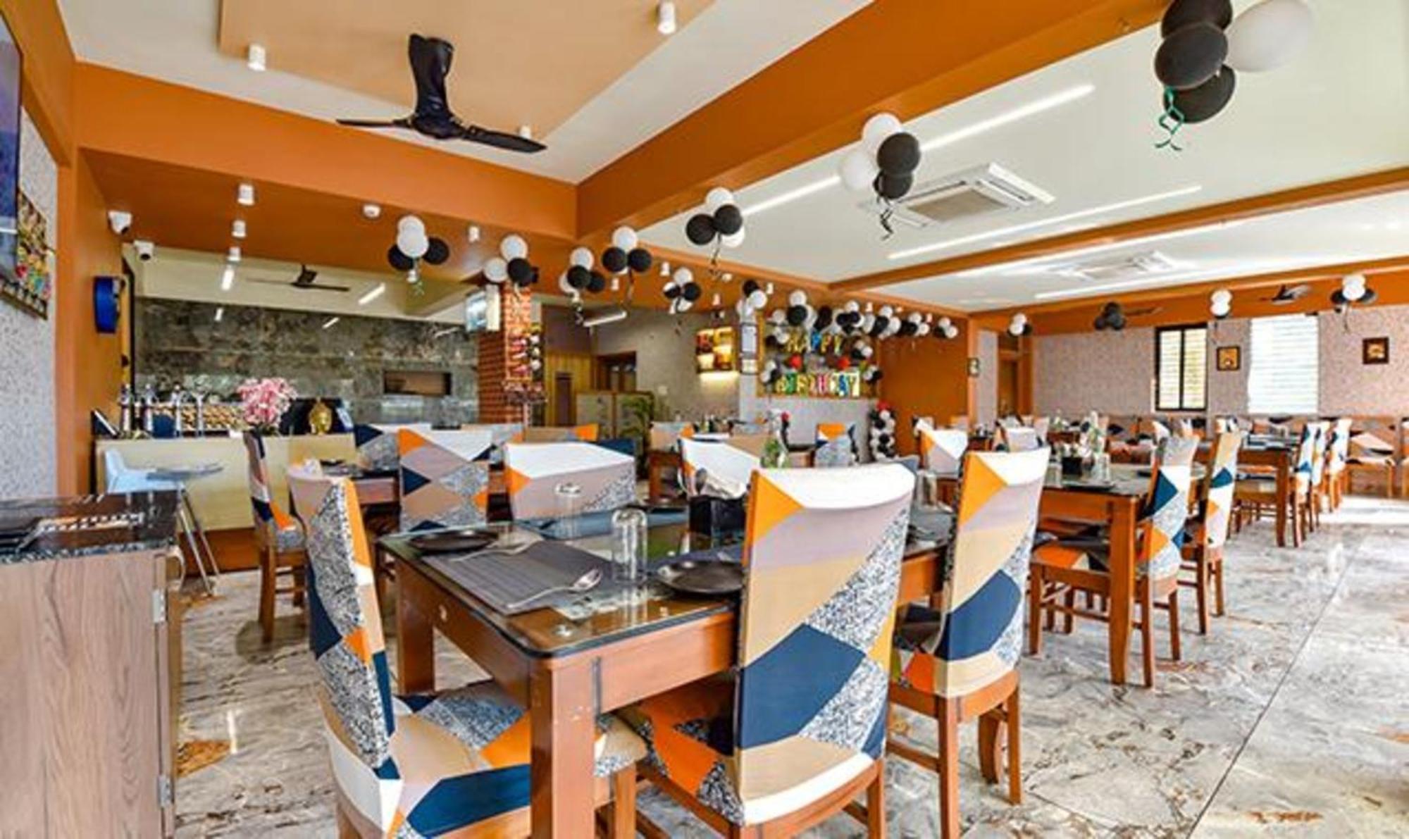 Fabhotel Siddharth Corporate - Vavol, Gandhinagar Buitenkant foto