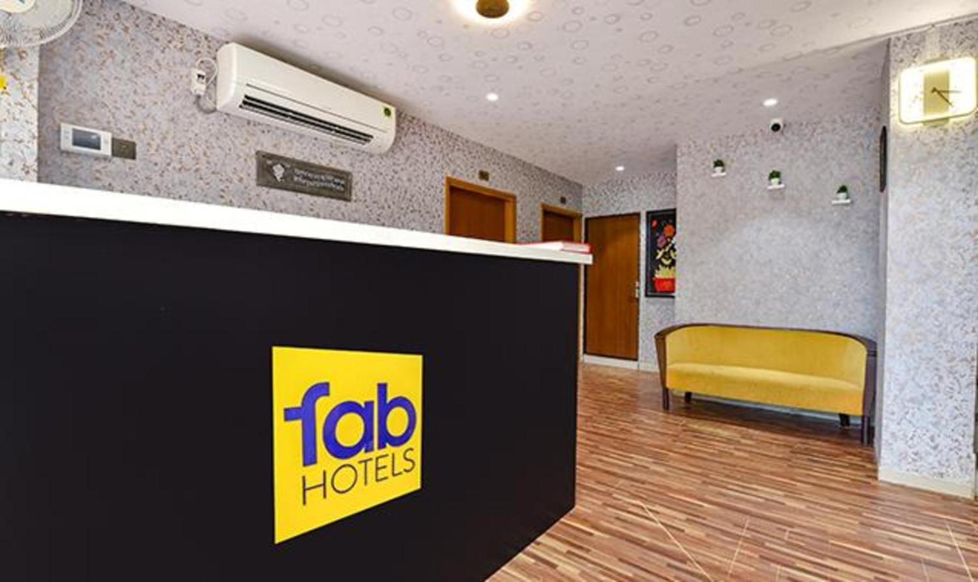 Fabhotel Siddharth Corporate - Vavol, Gandhinagar Buitenkant foto